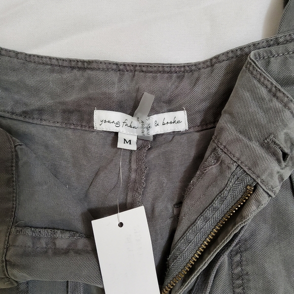 Young Fabulous & Broke Women's   New Sz. M Grey Pleated Front Tencel Pants - Picture 5 of 8